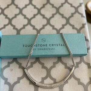 White collar touchstone crystal necklace